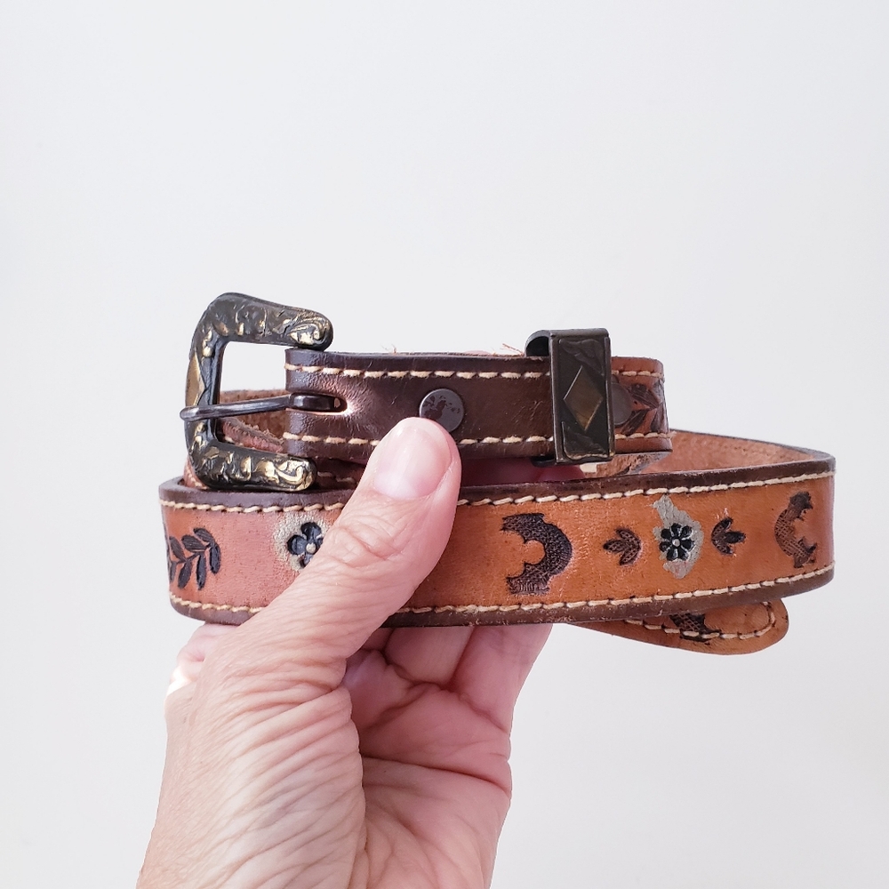 Vintage Tan Floral Embossed Leather Belt - Picture 3 of 9